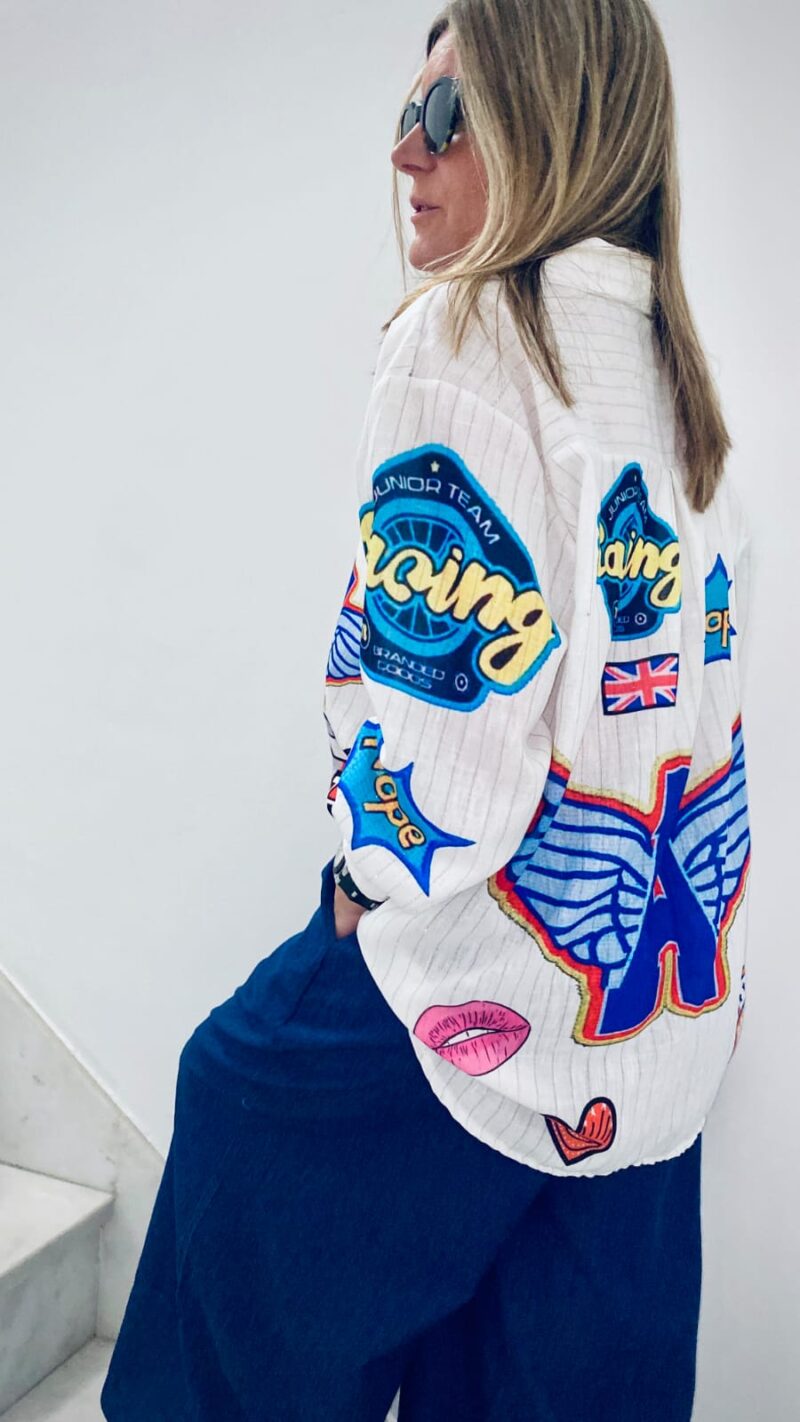 Camisa oversize a rayas customizada - Imagen 2