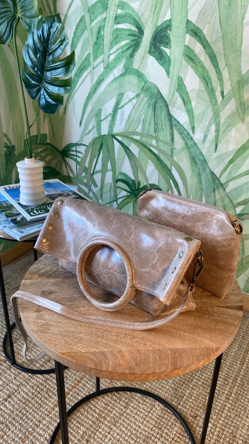 Bolso de Piel con detalles de tachas - Imagen 2