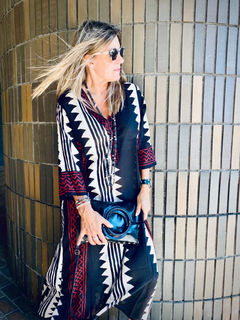 Vestido estampado étnico oscuro