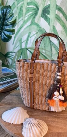 Bolsos de rafia con detalles en piel